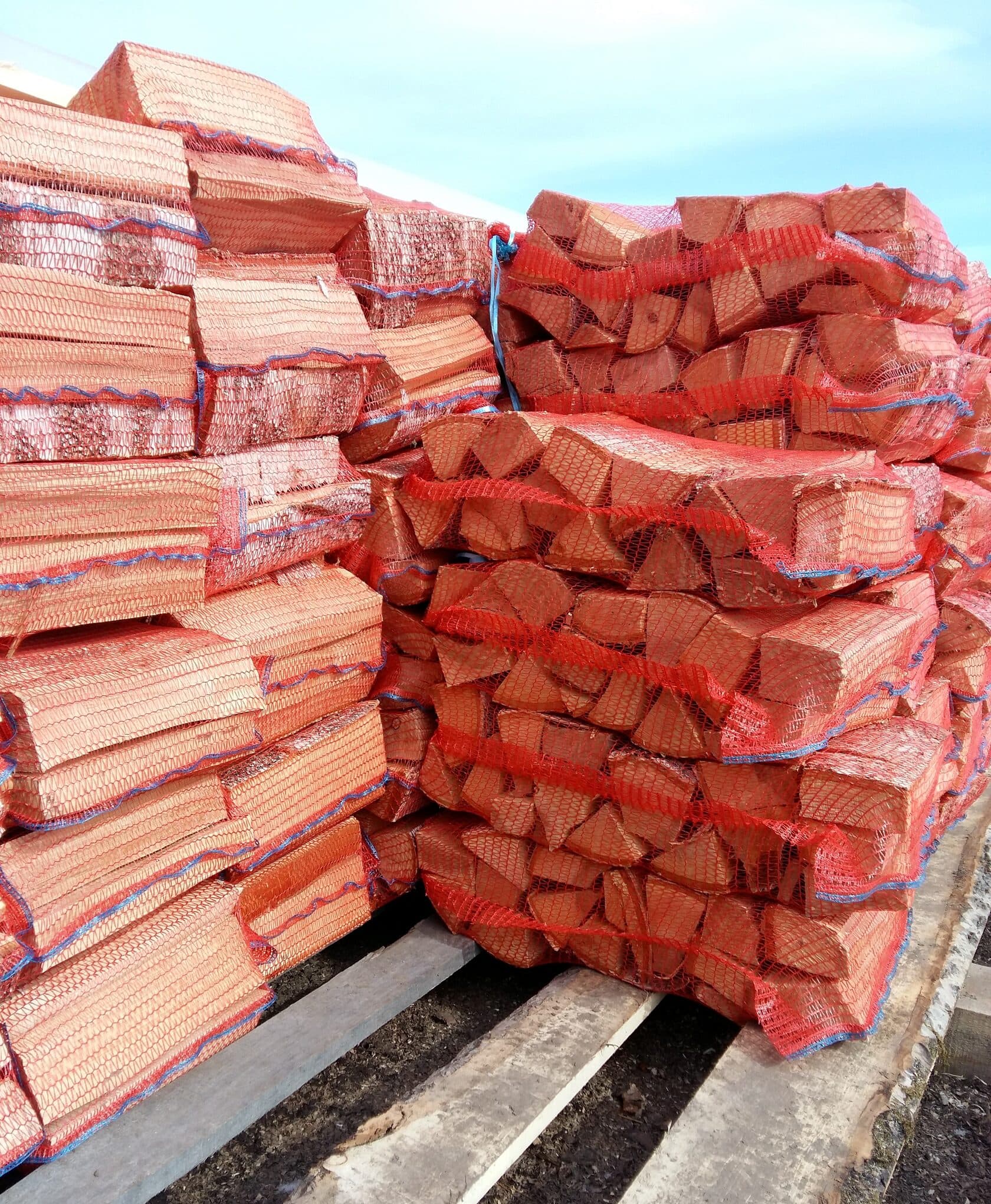 Дрова в сетке